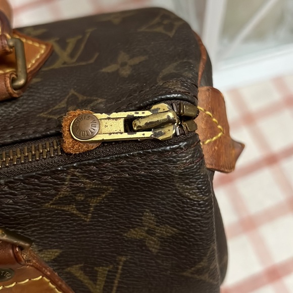 Authentic Louis Vuitton speedy 25 - Picture 3 of 16